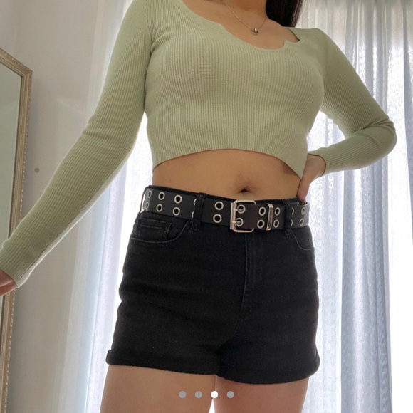 Pacsun High Waisted Black Denim Shorts - Picture 3 of 3